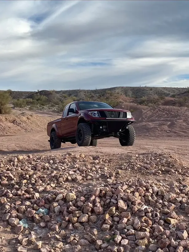 Nissan Frontier off-road build